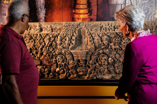 Guests explore Angkor at NHMU.