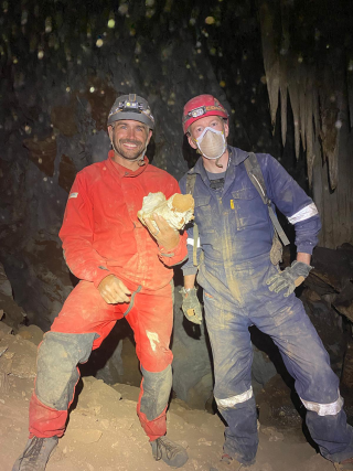 Paleontologists find bones in african caves